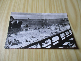 Delcampe - CPSM Trégastel (22).Plage De Coz-Pors, La Plage Et Le Port Vue De La Digue-terrasse - Carte Animée. - Trégastel