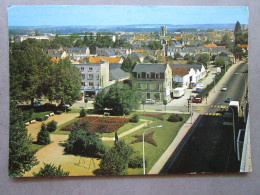 Delcampe - CP 86 Vienne CHATELLERAULT-  Jardin Public  Prés De La Route Nationale , Garage , Camion 1970 - Chatellerault