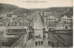 Delcampe - 92 -  Sevres  - L'Avenue De Bellevue  ** CPA  Vierge Animée ** - Sevres