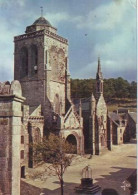 Delcampe - Locronan   G95      CPM  10X15        L'ensemble De La Place, L'église Et Les Vieilles Maisons - Locronan