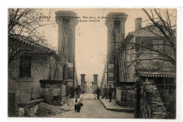 Delcampe - CPA 84 - CADENET - LE PONT SUSPENDU - VUE PRISE DE FACE - Cadenet