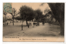 Delcampe - CPA 84 - APT - ROND POINT DE LA MADELEINE - LE JEU DE BOULES - Apt