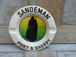 Delcampe - Ancien Cendrier Publicitaire Sandman Port & Sherry Faïence De Sarreguemines - Autres & Non Classés