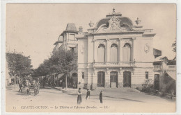 Delcampe - 198 DEPT 63 : édit. L L N° 13 : Châtel-guyon Le Théâtre Et L'avenue Baraduc - Châtel-Guyon