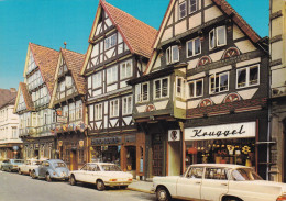 Delcampe - Allemagne Celle Zöllnerstraße Avec Automobiles - Celle