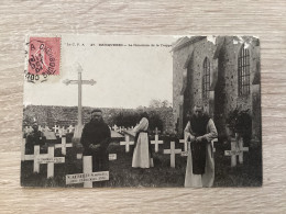 Delcampe - CPA Bricquebec Manche 50 Le Cimetière De La Trappe Abbaye - Bricquebec