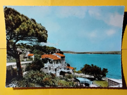 Delcampe - CPSM - 13 - ISTRES - PROMENADE AU BORD DE L'ÉTANG  - JANONE - CARTE EN ÉTAT MOYEN - Istres