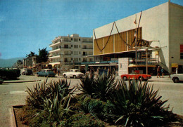 Delcampe - 2092  CANET PLAGE : Echappée Sur Le Casino !! 1966 !!  DS , Dauphine - Canet Plage