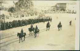 Delcampe - UDINE - CORTEO CHE PORTA I FIORI AL CIMITERO DEI CADUTI - CARTOLINA FOTOGRAFICA - NOVEMBRE 1916 ( 24535) - Udine