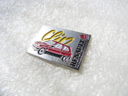 Delcampe - PIN'S    RENAULT    CLIO  ALBERTVILLE JEUX OLYMPIQUES 1992 - Renault