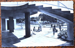 Delcampe - 63 : Chatelguyon - Station Thermale Et Touristique - La Piscine - Animée - CPSM Format CPA - (n°31124) - Châtel-Guyon