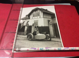 Delcampe - ️ MOTO SIDE CAR. Photo Souple Format 17 Cmx13.          Région. Alsace.      Adiv. 7/25 - Motorräder