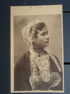 Delcampe - Cpa Jeune Fille De Pont-Croix -  Etude De Coiffes De Bretagne  - Belle Carte - - Pont-Croix