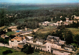 Delcampe - Forge Les Eaux Vue Générale Aérienne Sur La Piscine Et L'hôtel Du Parc - Forges Les Eaux