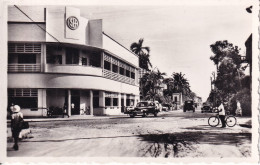 Delcampe - CAMEROUN(DOUALA) AUTOMOBILE - Kamerun