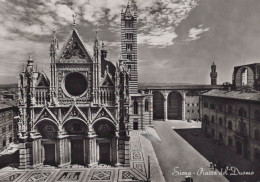 Delcampe - CARTOLINA  SIENA TOSCANA PIAZZA DEL DUOMO VIAGGIATA 1960   X44 - Siena