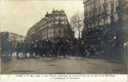 Delcampe - CPA PARIS - Les Journées Historiques (82230) - Paris (03)