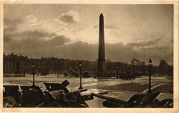 Delcampe - CPA PARIS 8e L'Obelisque Et Les Canons Trophées (362845) - Paris (08)