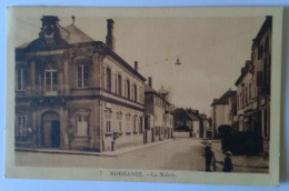Delcampe - CPA 57 MORHANGE La Mairie TB PLAN Rue CENTRE VILLE ANIMATION - Morhange