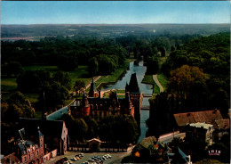 Delcampe - Cpsm -  Maintenon -  En Avion Sur Le Chateau  , Au Fond L ' Aqueduc   L342 - Maintenon