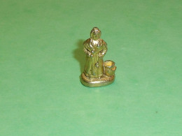 C / Fèves / Fève / Santons : Crèche , Nativité " OR " Environ 25 Mm  T226 - Santons