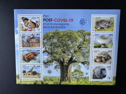 Mali 2022 Mi. Bl. ? Faune Fauna COVID-19 Biodiversité Papillon Grenouille Champignon Mushroom Singe Tortue Turtle - Coquillages