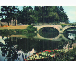 16 JARNAC LES BORDS DE LA CHARENTE ET L ENTREE DU JARDIN PUBLIC - Jarnac