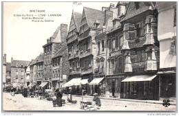 22 LANNION - Type De Maisons Sur La Place Du Centre - Lannion