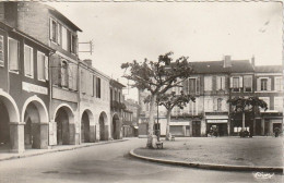 AA+ 42-(32) MIRANDE - LA PLACE - COMMERCES - Mirande