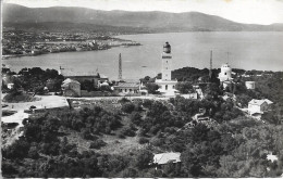 06. CAP D'ANTIBES. VUE AERIENNE DU PHARE ET DE LA CHAPELLE N-D D'ANTIBES. 1958. - Cap D'Antibes - La Garoupe