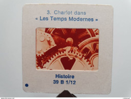 Photo Diapo Diapositive Slide HISTOIRE L'Entre 2 Guerres N°3 Film CHARLOT Les Temps Modernes CHAPLIN VOIR ZOOM - Diapositives (slides)