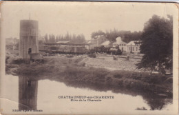 CHATEAUNEUF SUR CHARENTE RIVE DE LA CHARENTE LA GARE TRAIN LOCOMOTIVE CPA GLACEE TBE - Chateauneuf Sur Charente