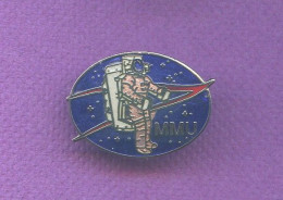 Superbe Pins Espace Astronaute Egf Signé Galaxy Contact Q283 - Space