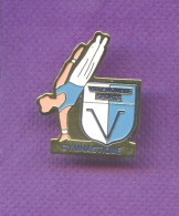 Rare Pins Gymnastique Homme Villemomble Q392 - Gimnasia