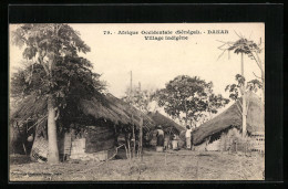 CPA Dakar, Village Indigène - Senegal