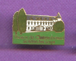 Superbe Pins Maison De Chateaubriand La Vallee Aux Loups Egf B441 - Celebrities