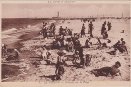 Le Verdon, Groupes Sur La Plage -vacanciers - Autres & Non Classés