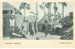 AFRIQUE OCCIDENTALE FRANCAISE #27802 VILLAGE INDIGENE FEMME SEINS NUS EXPOSITION COLONAILE 1931 - Ohne Zuordnung