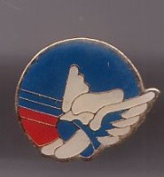 Pin's Cigarettes Gauloises Casque De Gaulois  Réf 1309 - Markennamen