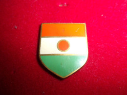 Insigne Assistance Technique Gendarmerie Au Niger - Afrique - Gendarme - Police
