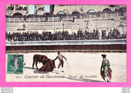 Corrida-39P66 Courses De Taureaux, La Passe De Muleta, Cpa Colorisée, BE - Corrida