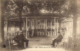 CPA Vichy Source De L'Hopital - Vichy