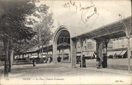 CPA Vichy Le Parc Galerie Promenoir - Vichy