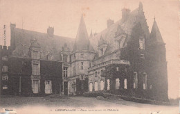28 COURTALAIN COUR INTERIEURE DU CHATEAU - Courtalain