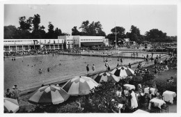 B200 Hungary Budapest Beack On The Margaret Island Swimming Pool RPPC Postcard - Hungría