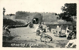 NIGÉRIA, AFRIQUE - KANO CITY GATE - ANIMATED WITH PEOPLES - TRAVEL - COMPIMENT OF SABENA AIRLINE - - Nigeria
