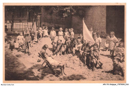 APKP13-0906-BELGIQUE - BRUXELLES - Ecole Communale N10 - Les Petits à La Plage - Enseignement, Ecoles Et Universités