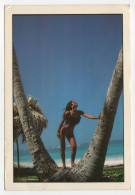 Dominican Republic - Tropical Beach With Palms And Model (1994) - Dominikanische Rep.
