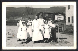 Foto-AK Aigen /O.-Oe., Gruppenbild Der Fleischhauer Innung Aigen - Autres & Non Classés