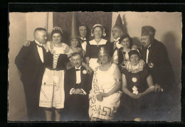 Foto-AK Verkleidete Gruppe Beim Fasching - Karneval - Fasching